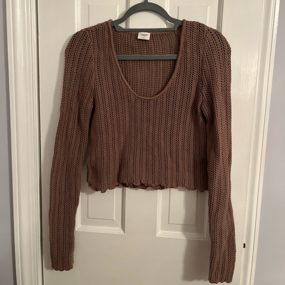ABERCEOMBIE & FITCH Long Sleeve Crochet Scoop Neck Top Size Small
